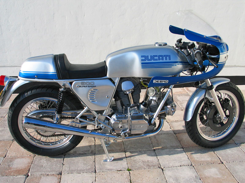 Ducati 900 SS